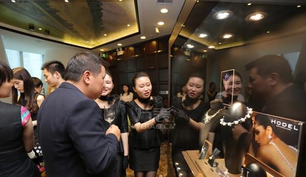 钻石世家在广州ifc举办了典藏级珠宝品鉴会